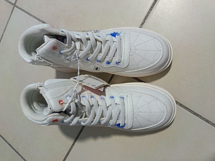 Baskets blanches Marvel neuves T36 - photo numéro 8