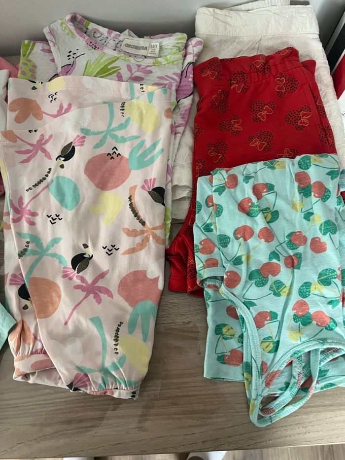 Lot vêtements fille 5 ans - photo numéro 3