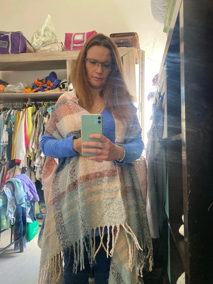 Écharpe poncho très chaude - photo numéro 2