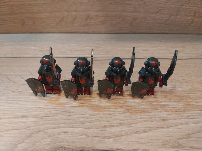 Figurines type lego 4 guerriers orcs seigneur des anneaux - photo numéro 4