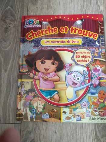 Livre cherche et trouve dora
