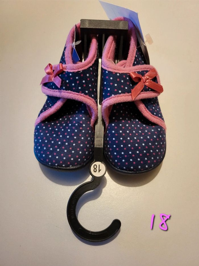 🪷 Chausson bébé neuf T.18 🪷