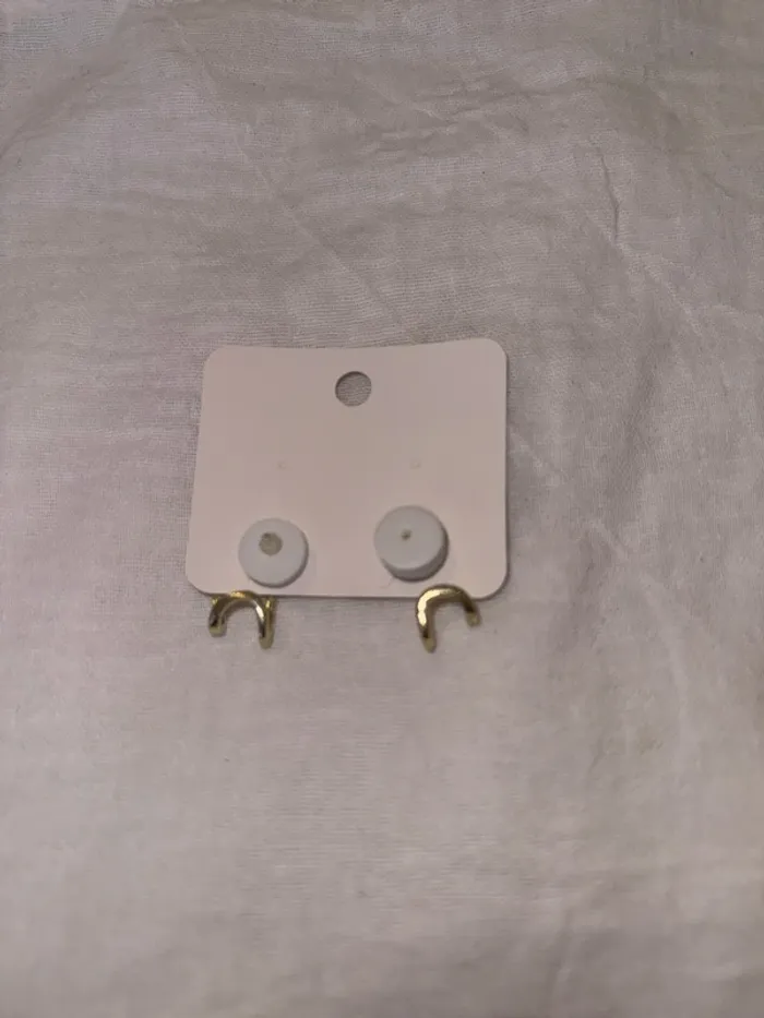 Boucles d’oreille femme neuve - photo numéro 3