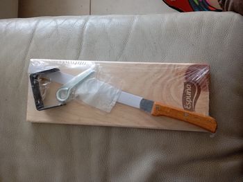 Lot planche à découper et couteau neuf