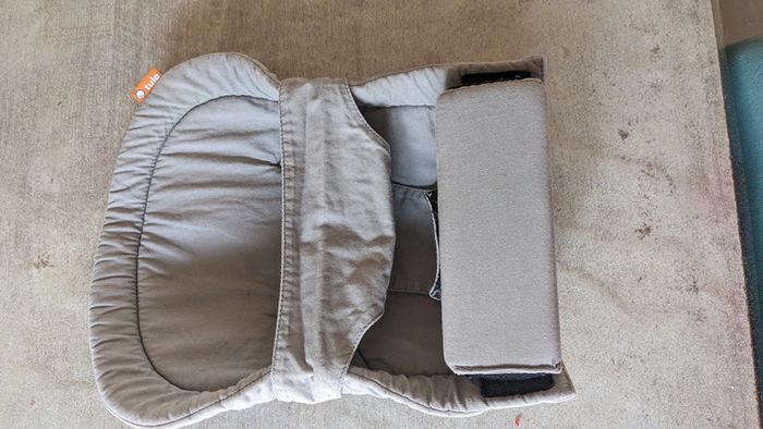 Porte bébé Tula avec reducteur - photo numéro 7
