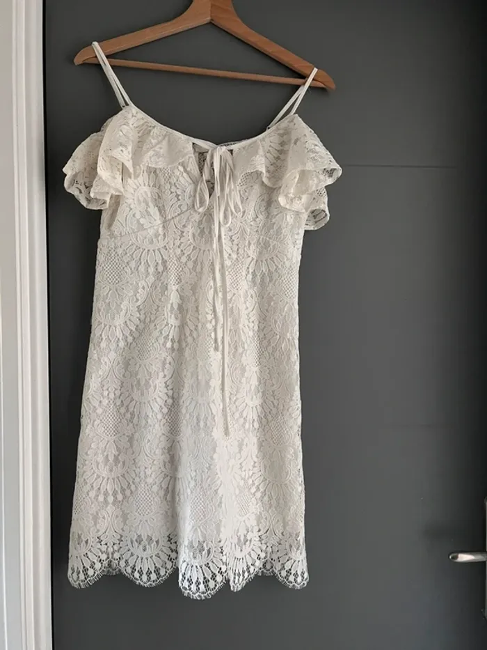 Robe Morgan en dentelle blanche col bardot (T36) - photo numéro 2