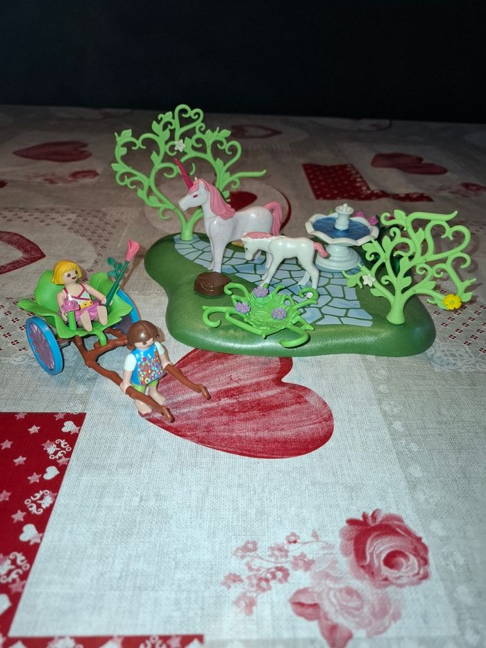 Petite île des licornes et lutins Playmobil