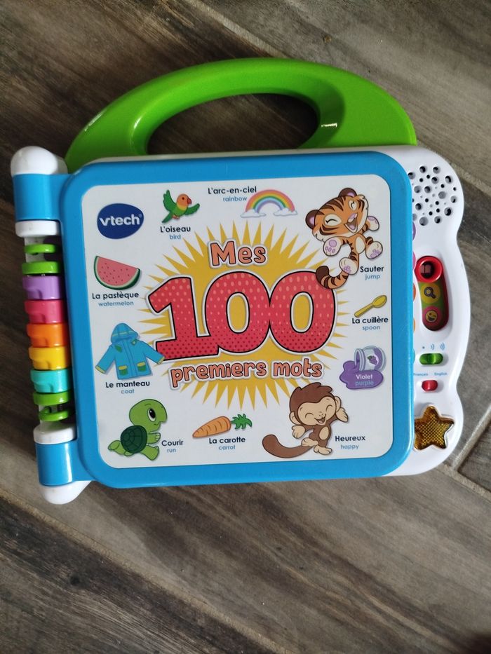 Livre d'apprentissage 100 mots VTech