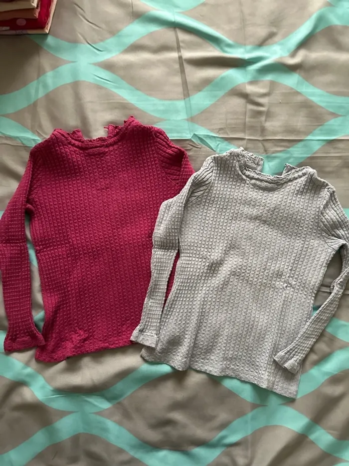 Lot de 2 tee shirt manche longue côtelé 5 ans
