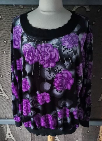 Pull noir à fleurs (rose🌹) violet 54-56