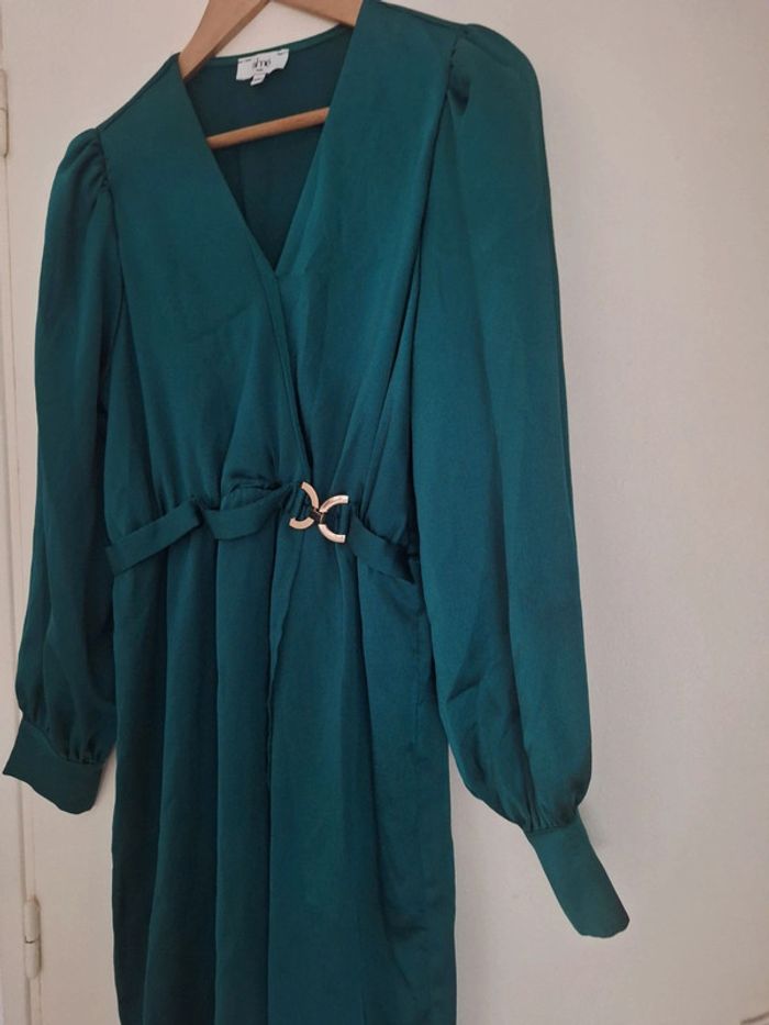 Très belle robe verte 40/42 almé - photo numéro 2
