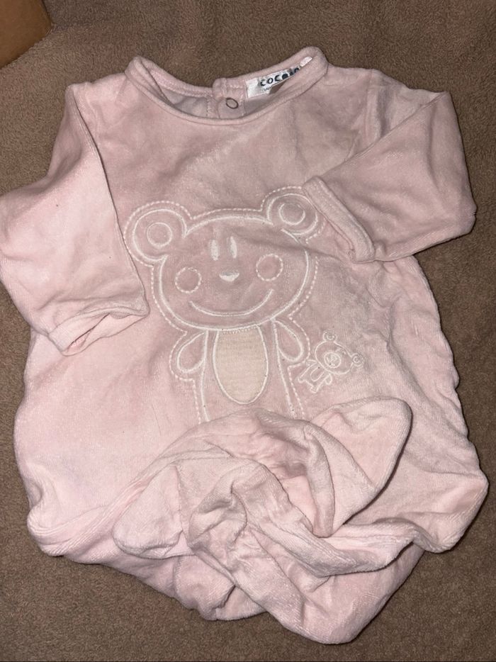 2 pyjamas - photo numéro 2