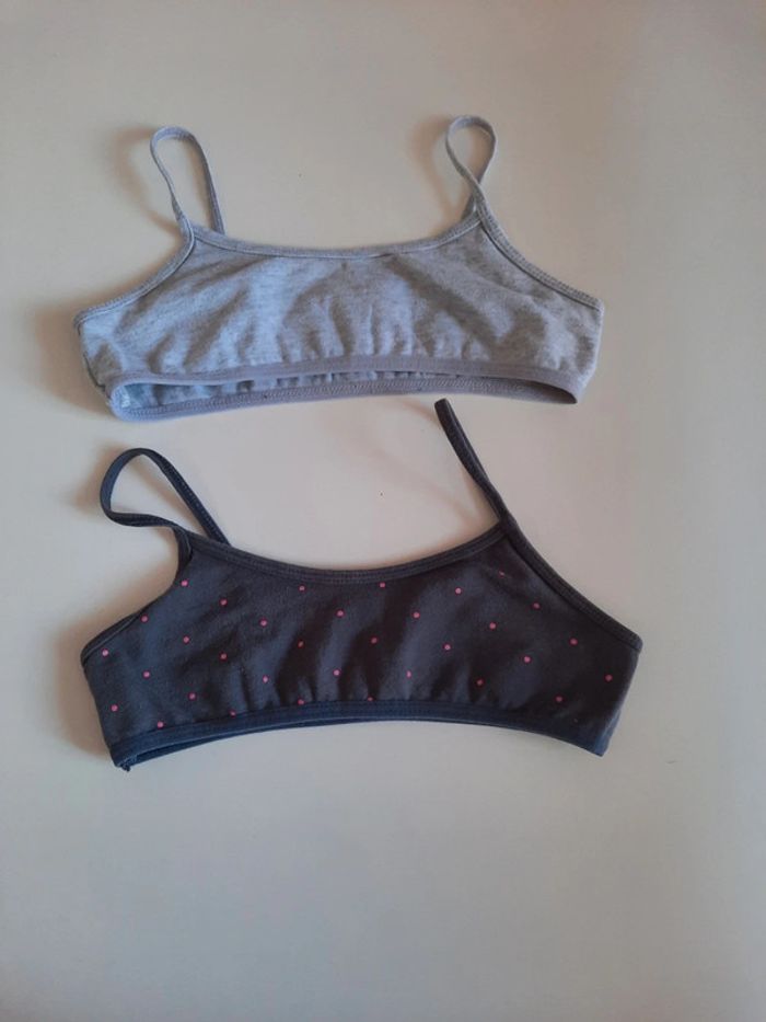 2 brassières 10ans