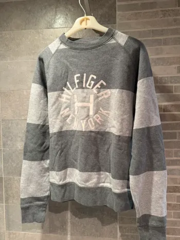 Sweat gris Tommy Hilfiger