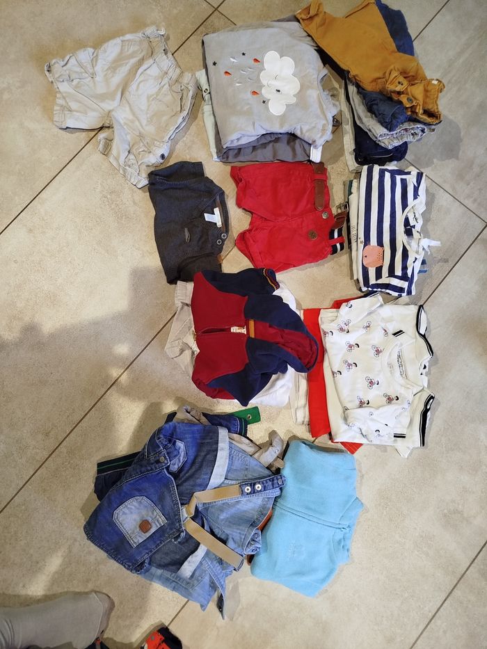 Lot vêtement garçon. 6 mois