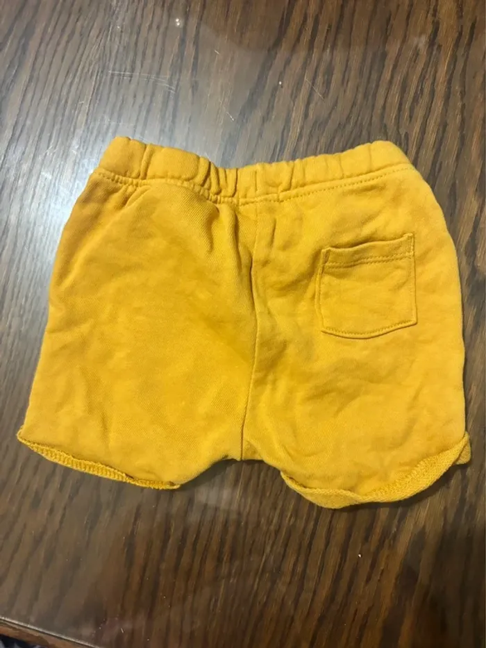 Short 3 mois - photo numéro 2