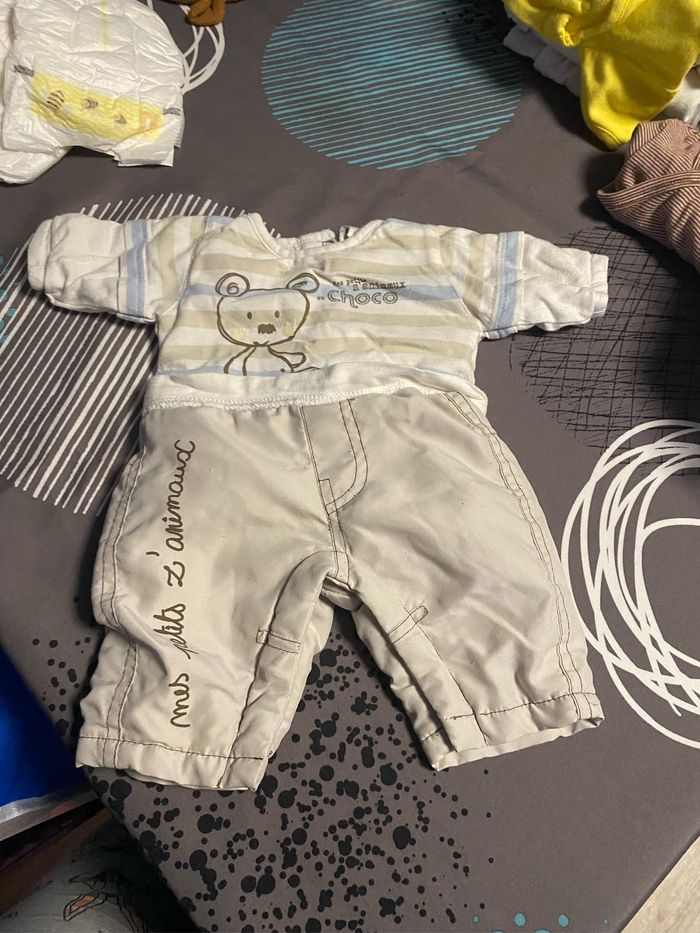 Vend vêtements pour bébé taille 1 mois - photo numéro 4