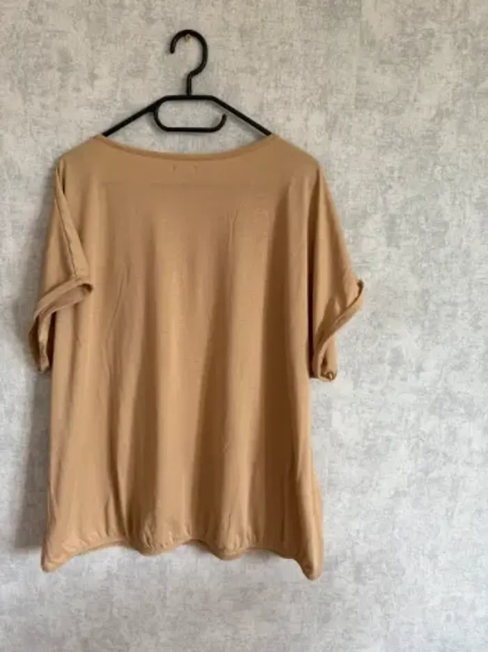 T-shirt marron beige Gémo taille 50-52 - photo numéro 3