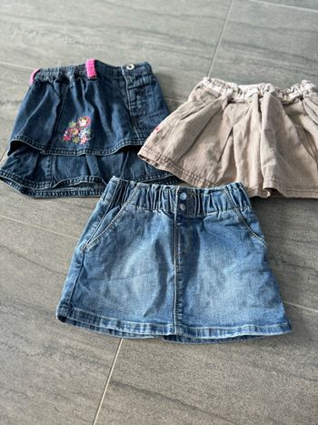 Lot jupes en jean 18 mois