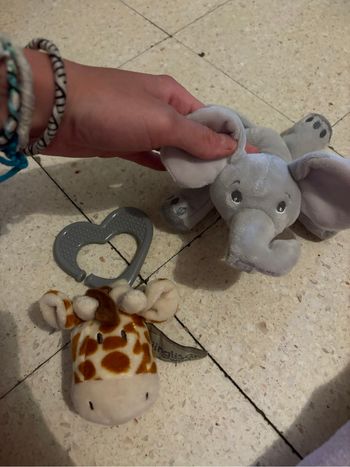 Lot girafe et éléphant