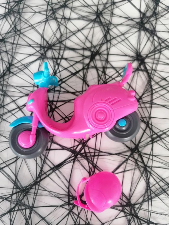 Lot accessoires Barbie scooter traîneau 👧🏻 - photo numéro 4