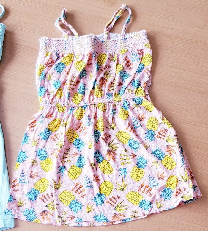 🌸 Lot de 2 robes à bretelles - Kiabi - 2 ans 🌸 - photo numéro 3