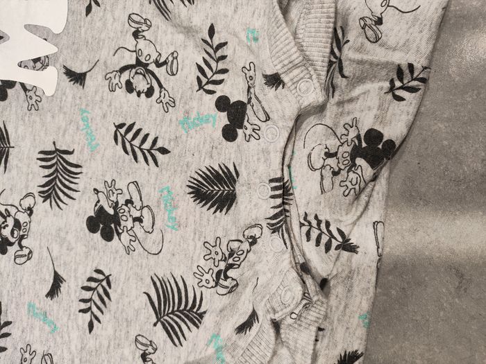 Lot 2 bodies Disney Mickey – 18 mois - photo numéro 5