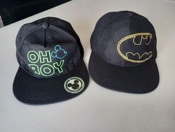 2 x casquettes (7-10 ans)