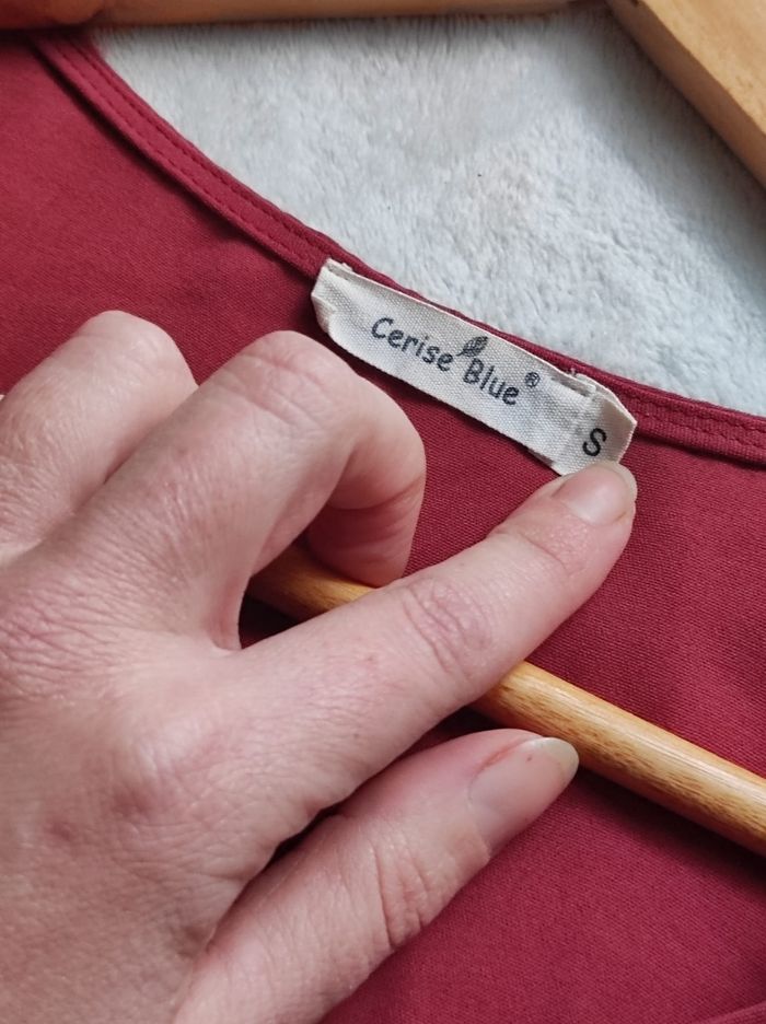 Blouse bordeaux taille S - photo numéro 4