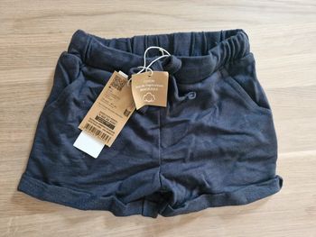 Short neuf 18 mois