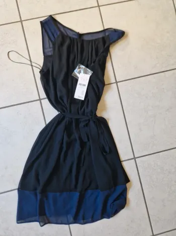 Petite Robe noire camaïeu neuve