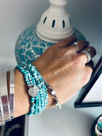Bracelet charms perles turquoise