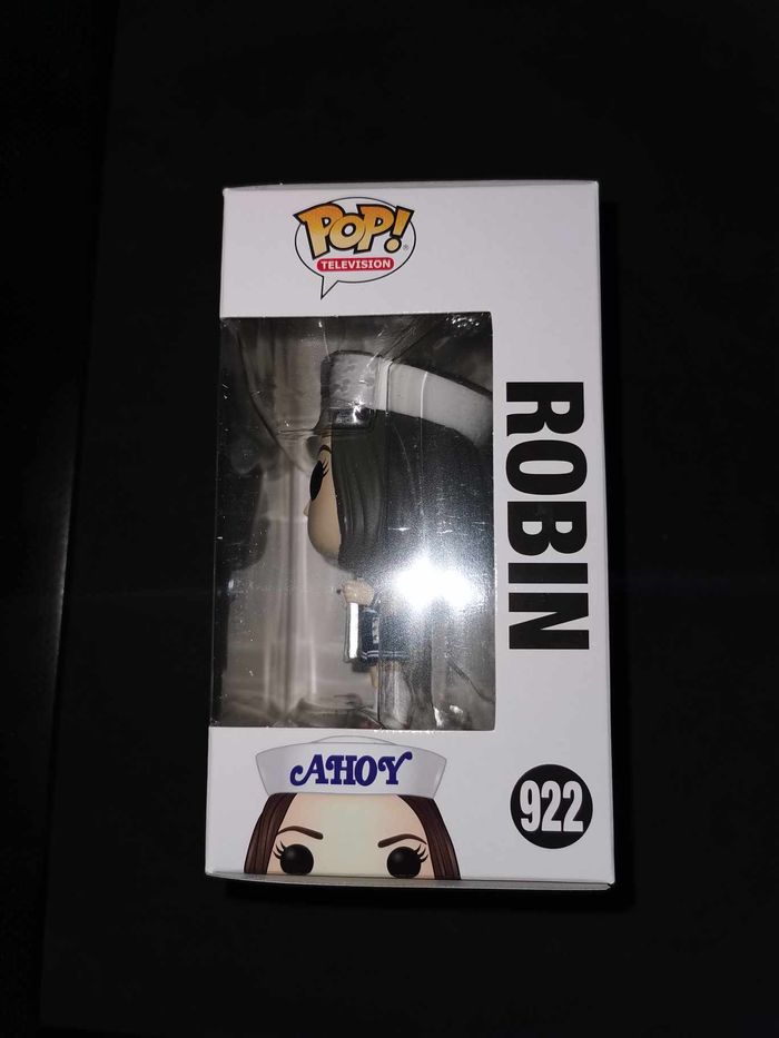 Figurine Funko Pop / Robin N°922 / Stranger Things - photo numéro 2