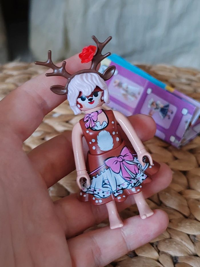 Figurine princesse renne playmobil - photo numéro 2