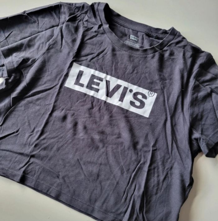 Tee shirt court levis très bon état S