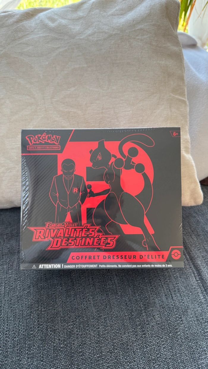 ETB Pokémon ev10