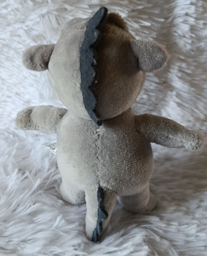 Doudou peluche dinosaure gris ,rose- Helios 17 cm - photo numéro 2
