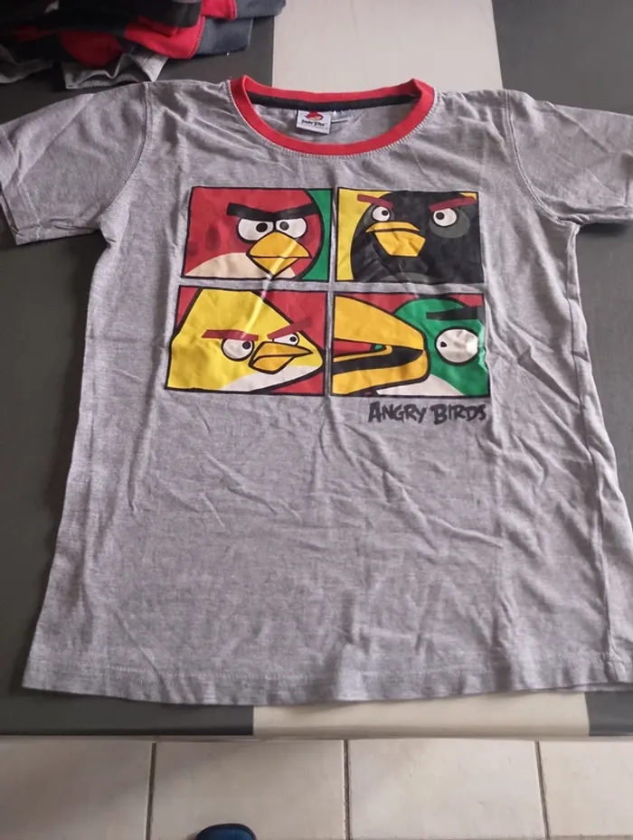 T-shirt manche courte angry bird 12 ans