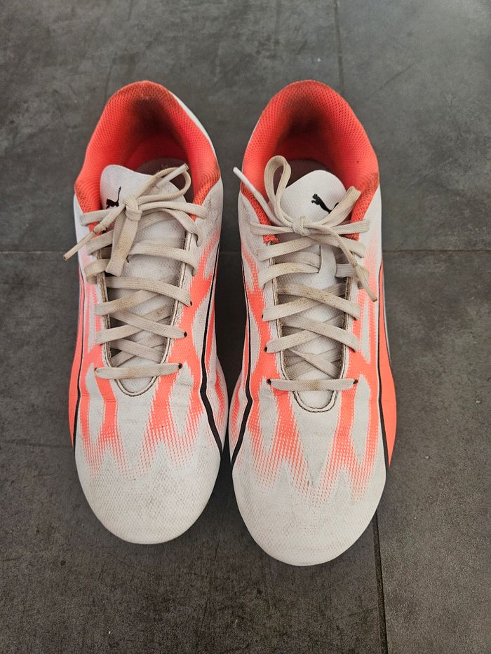 Chaussures de foot Puma