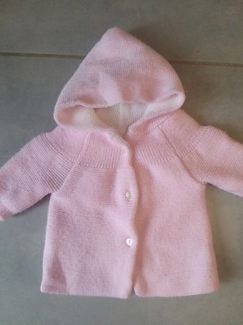 Jolie veste à capuche 6 mois