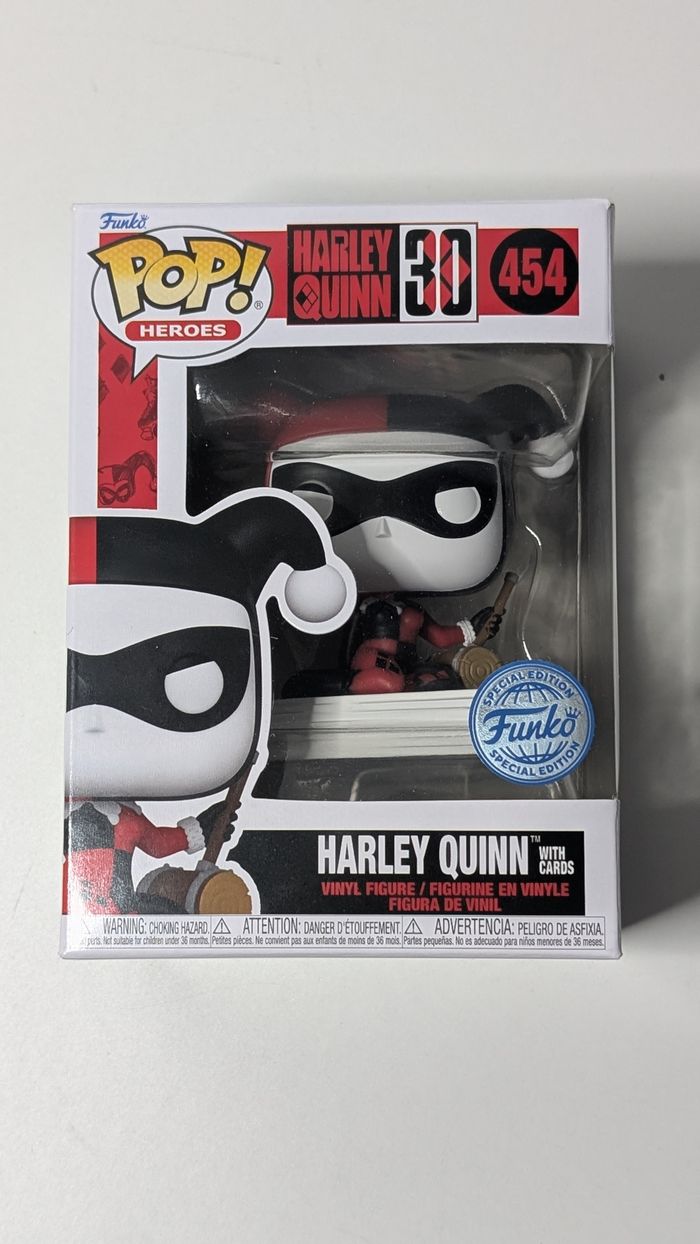 [Funko pop] Figurine Harley Quinn with cards SE 454