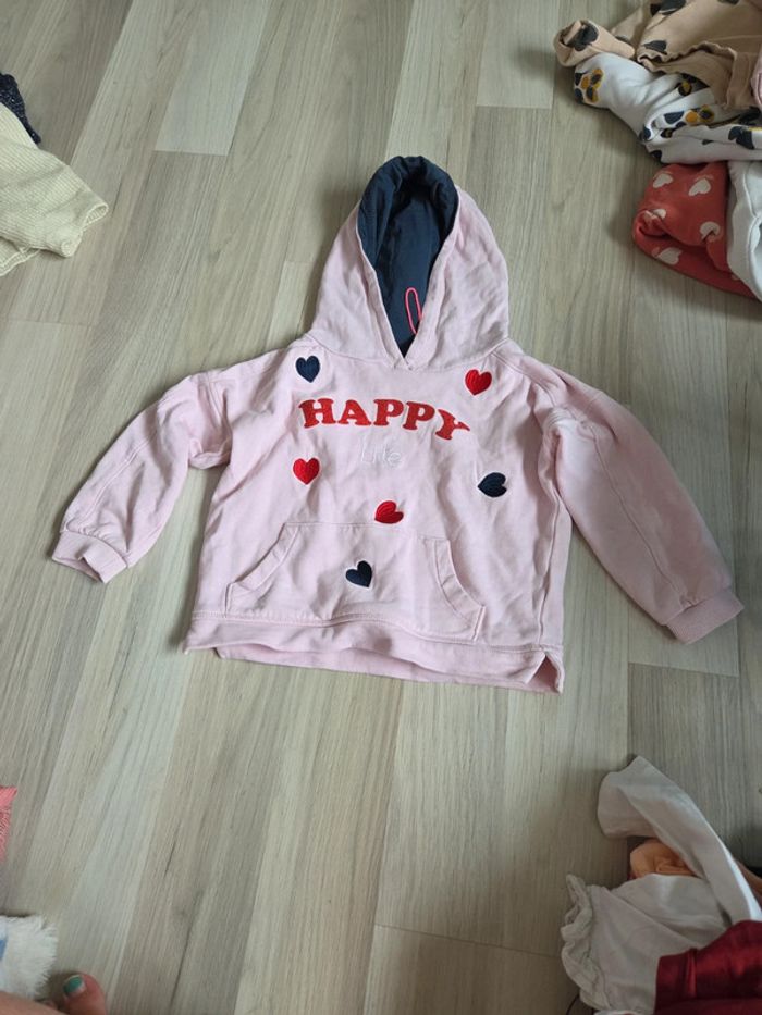 Sweat de sport rose a cœur taille 5 ans lili marelle
