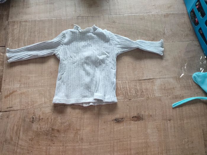 Lot de 5 t shirt kiabi manches longues 6 mois - photo numéro 5