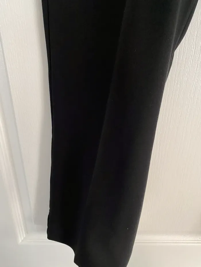 Superbe tailleur pantalon - photo numéro 4