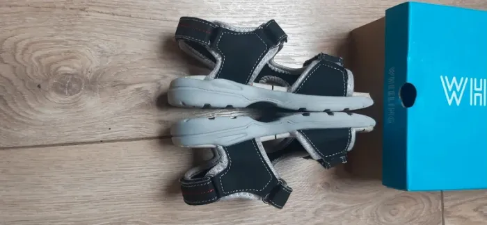 Chaussures sandales / nu-pieds noires/grises pointure 25 - photo numéro 4