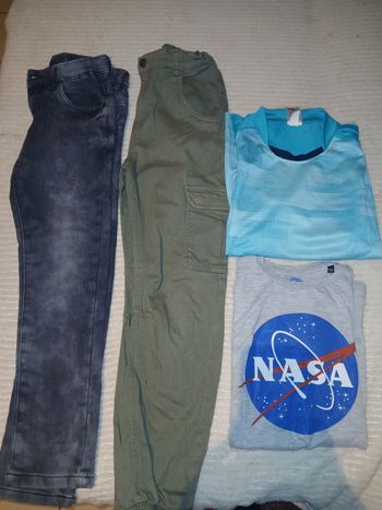 Lot 2 pantalons 2 t-shirt 12 ans