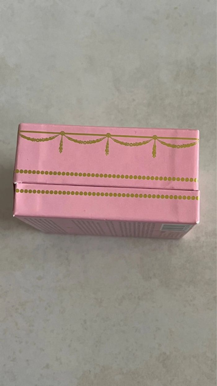 Too Faced Diamond Light Multi-Use Highlighter - photo numéro 6