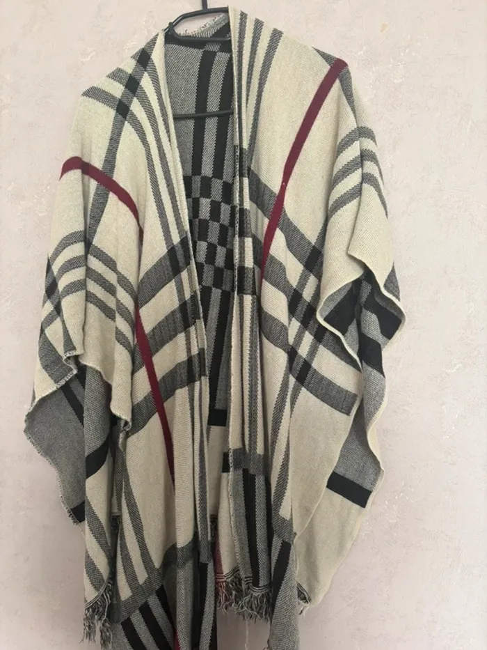 Poncho / cape réversible femme TU - photo numéro 5