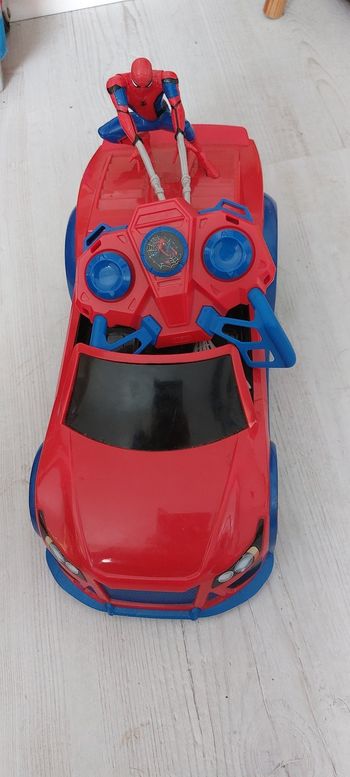 Voiture spiderman