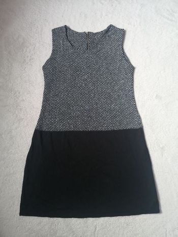 Robe fête sans manche neuve